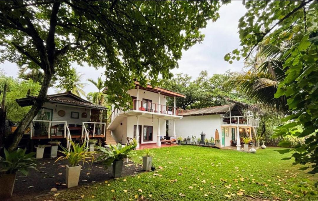 Beach House Kalukatiya - Family Villa, Seaview Room, Garden Room Dikwella Bagian luar foto