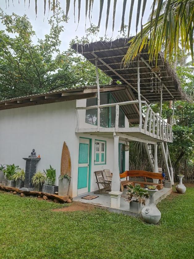 Beach House Kalukatiya - Family Villa, Seaview Room, Garden Room Dikwella Bagian luar foto