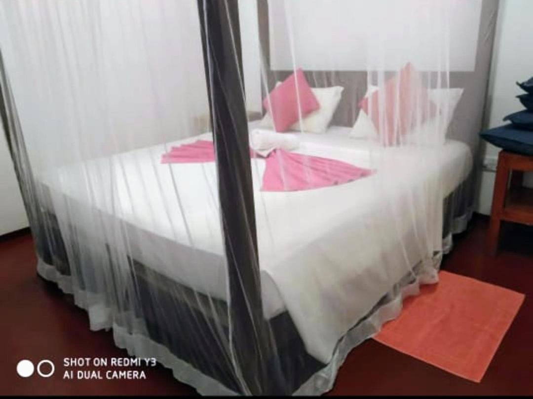 Beach House Kalukatiya - Family Villa, Seaview Room, Garden Room Dikwella Bagian luar foto